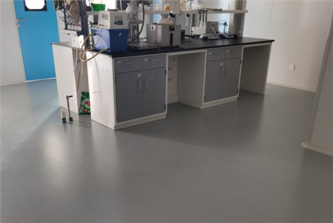 乙烯基重防腐防静电自流平地坪工程