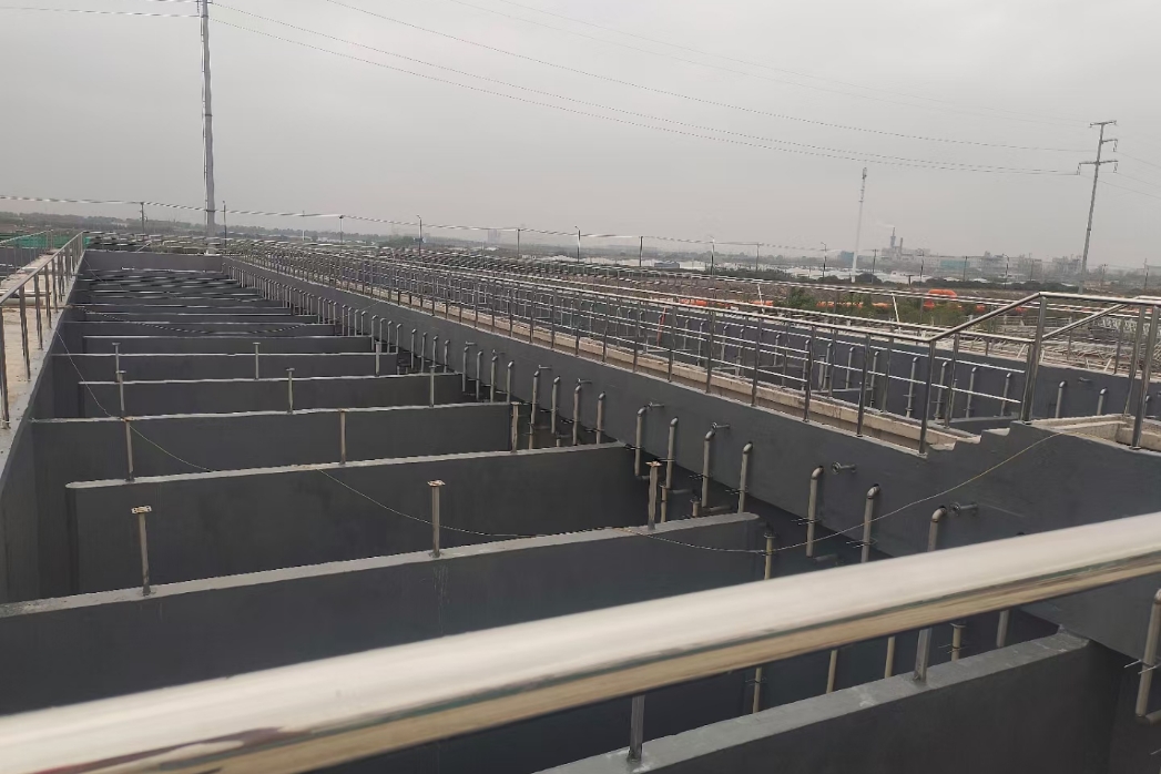 乙烯基五布七涂防腐水池工程