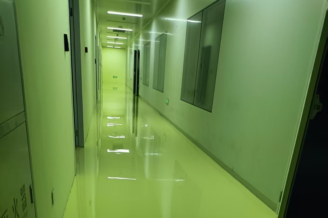 环氧重防腐玻璃鳞片地坪工程